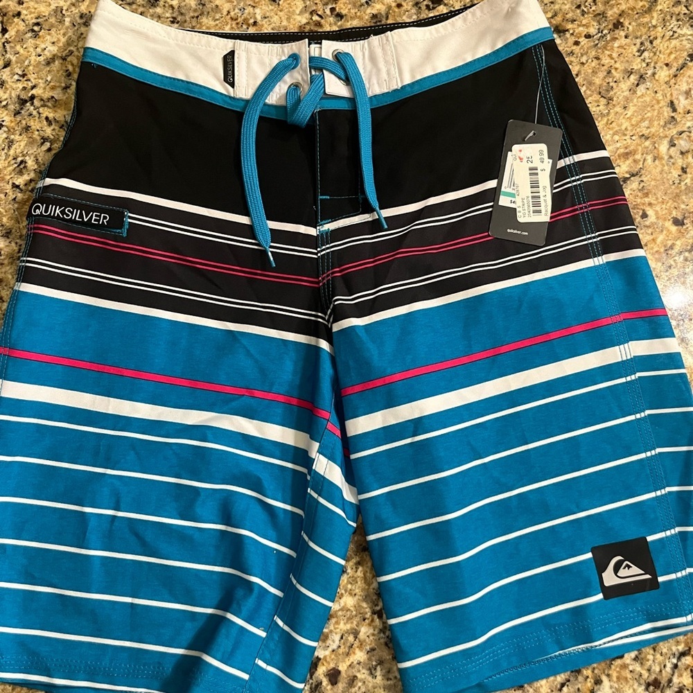 Quicksilver Boys Board Shorts Size 25. (Boys size 10)